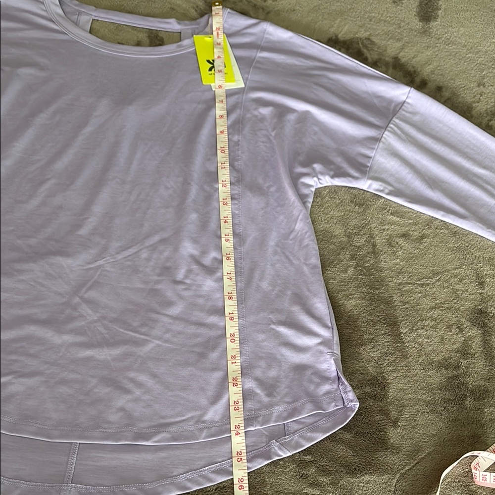 NWT All in Motion Moisture Wicking Lavender Top - Picture 7 of 8